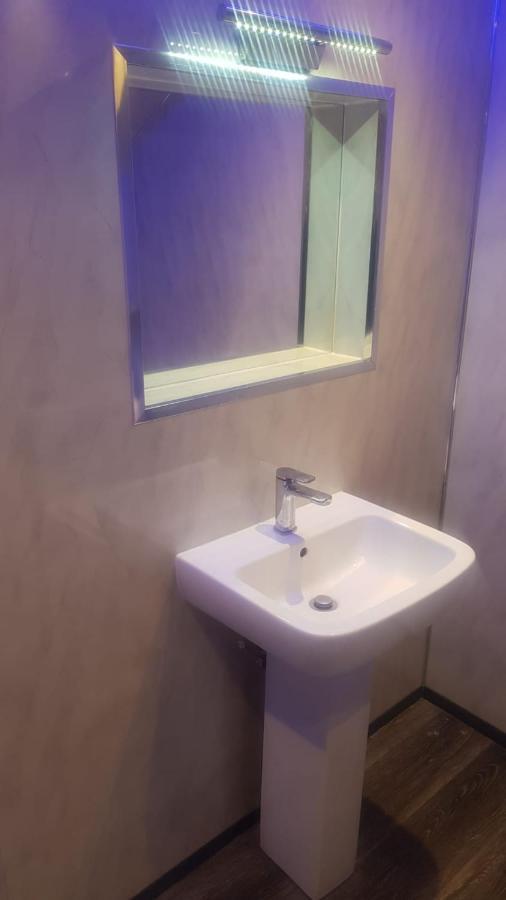 Highfields Living - All Rooms Ensuite- Free Wifi- Free Local Parking Sheffield Luaran gambar