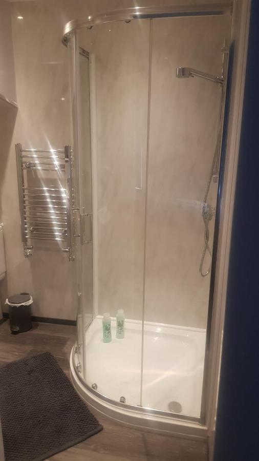 Highfields Living - All Rooms Ensuite- Free Wifi- Free Local Parking Sheffield Luaran gambar