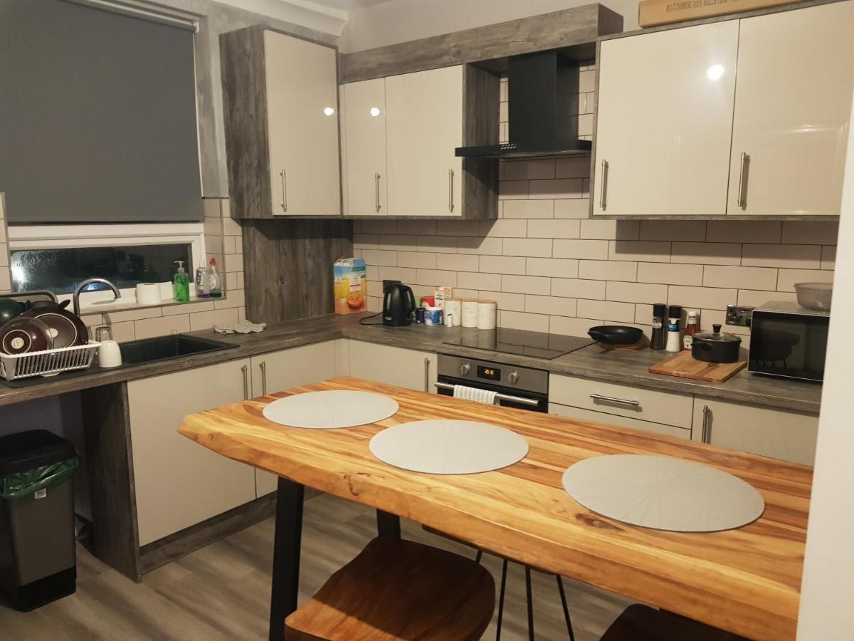 Highfields Living - All Rooms Ensuite- Free Wifi- Free Local Parking Sheffield Luaran gambar