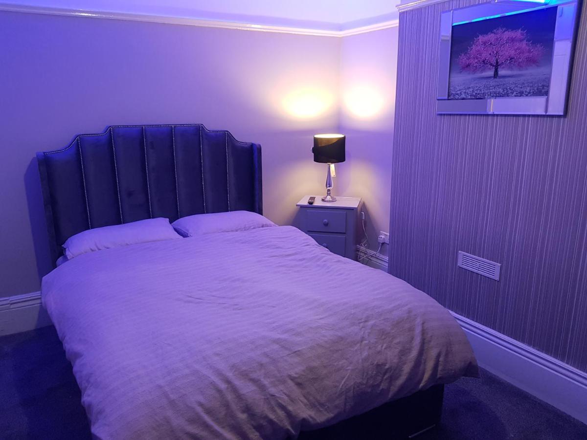 Highfields Living - All Rooms Ensuite- Free Wifi- Free Local Parking Sheffield Luaran gambar