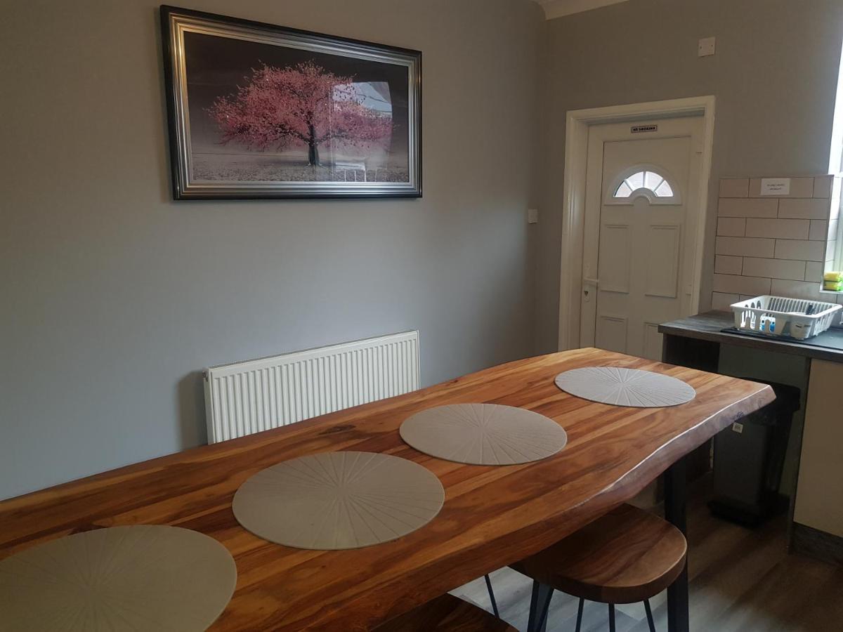 Highfields Living - All Rooms Ensuite- Free Wifi- Free Local Parking Sheffield Luaran gambar