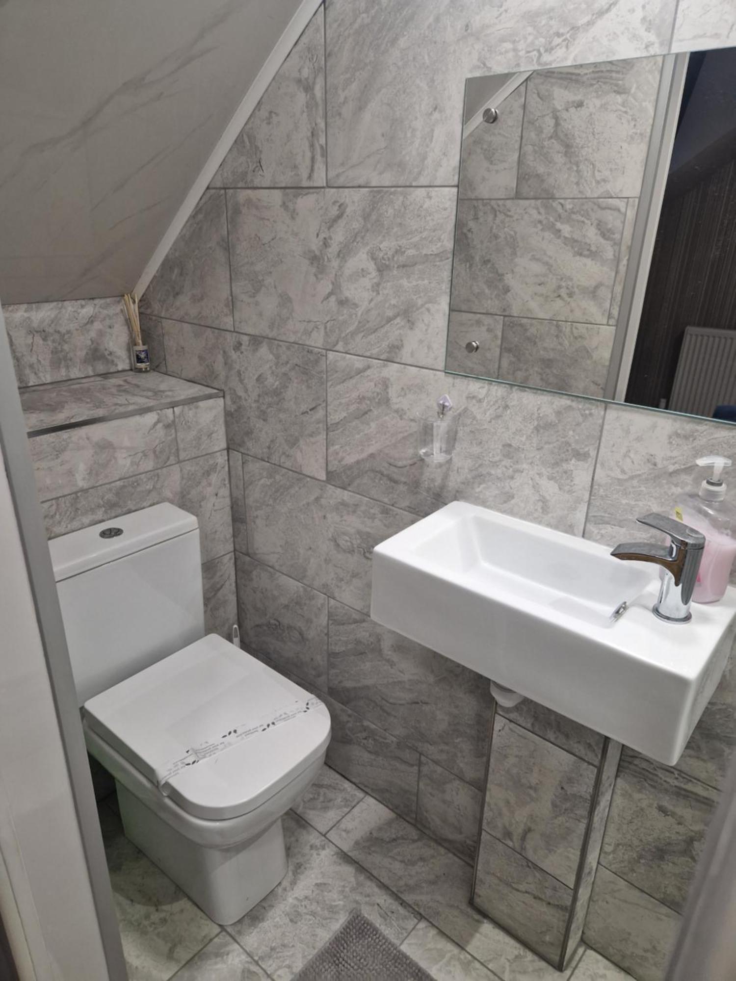 Highfields Living - All Rooms Ensuite- Free Wifi- Free Local Parking Sheffield Luaran gambar